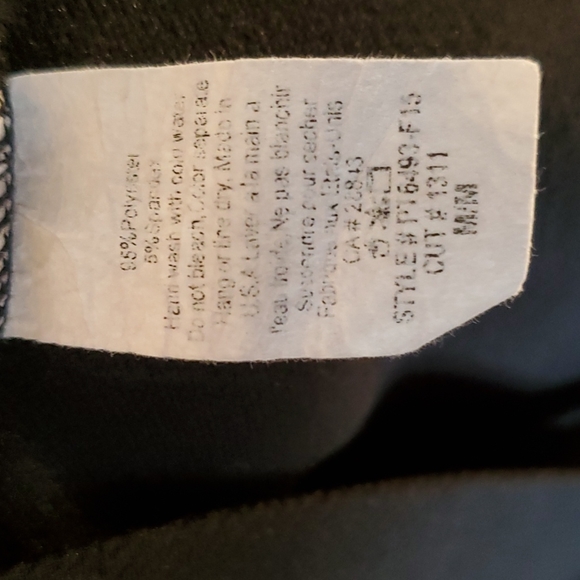 Black sleeveless blouse - Picture 7 of 7